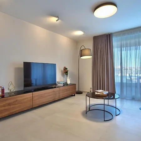 Sea Front Spacious Valletta Views Apartments Sliema Exterior photo