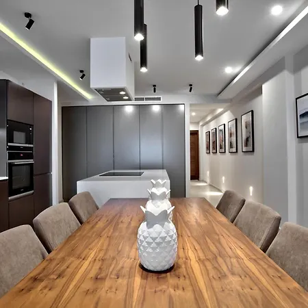 Sea Front Spacious Valletta Views Apartments Sliema Exterior photo