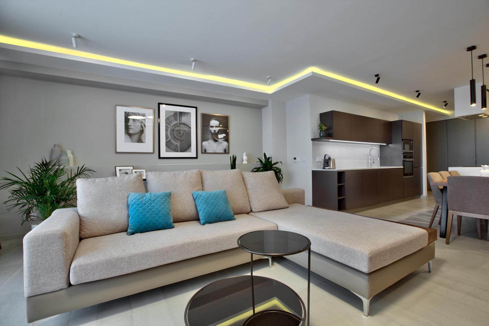 Sea Front Spacious Valletta Views Apartment Sliema