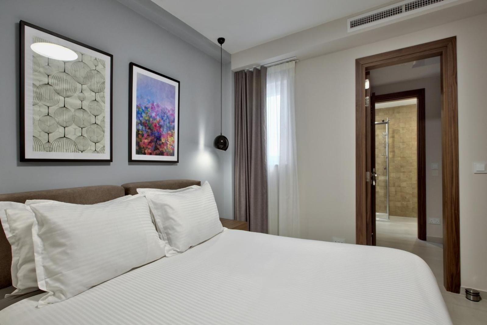 Sea Front Spacious Valletta Views Sliema